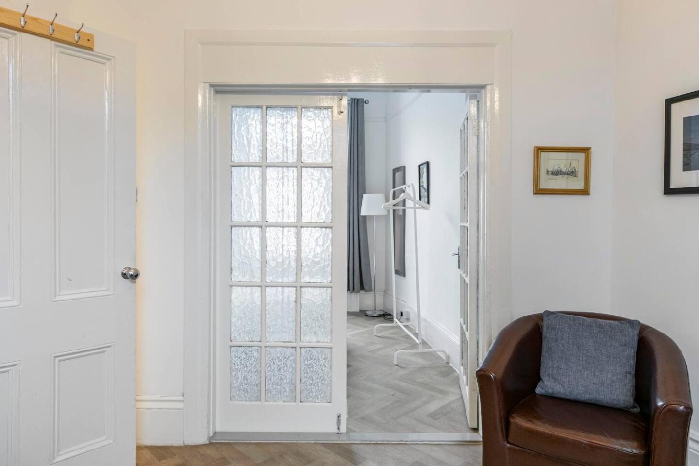 4 Bed Home 3 Mins From Harbour + Sandy Beach 福克斯通 外观 照片